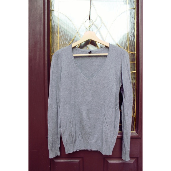 Knit V-Neck Sweater, Grey Size XS - Picture 1 of 3